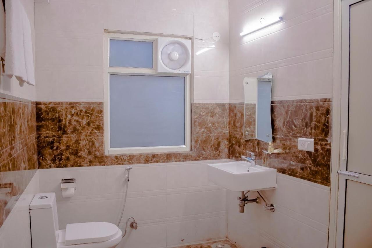 Airport Hotel 4*