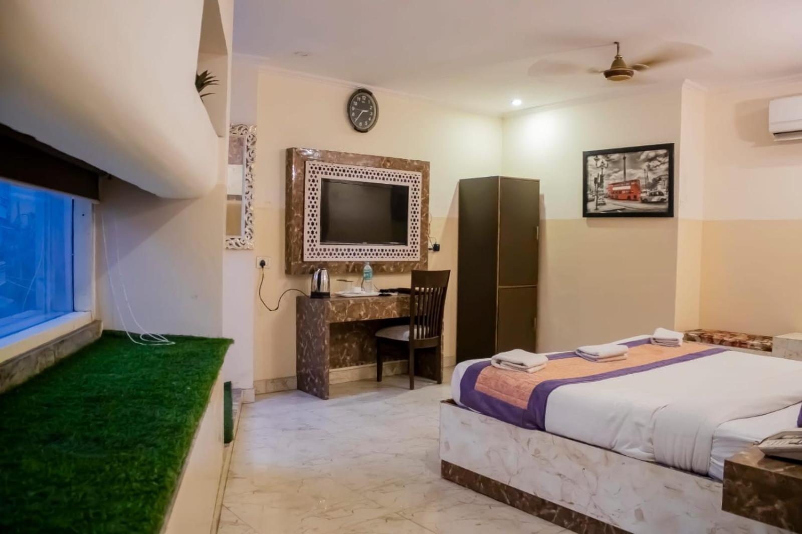 Airport Hotel 4*